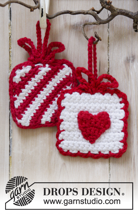 Hanging Gifts Free Crochet Christmas Ornament Pattern