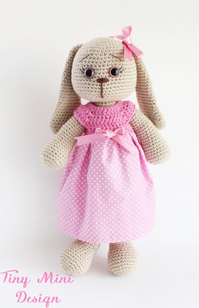 Amigurumi polka dot bunny free crochet pattern