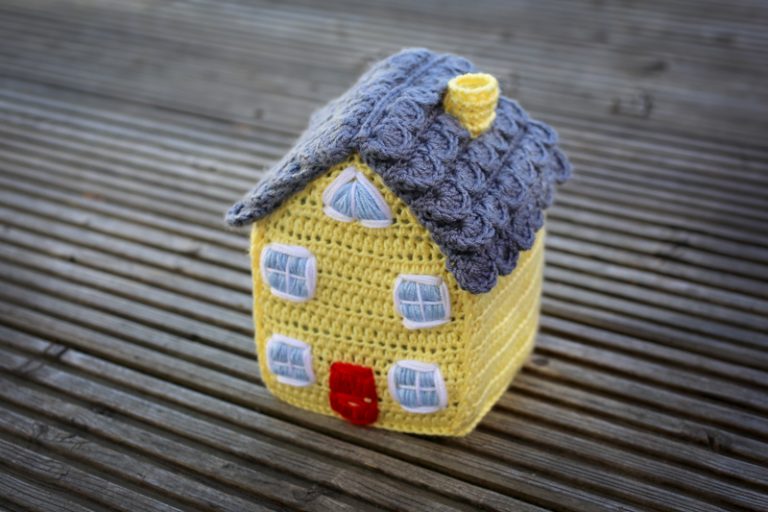 Crochet House Free Pattern ⋆ Crochet Kingdom