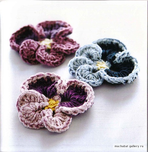 Crochet a Pansy