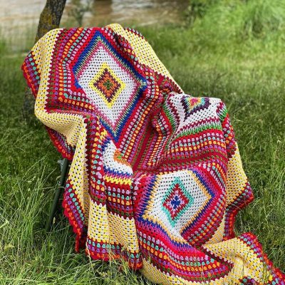 Crochet Granny Square Blanket Color Inspiration from Instagram ⋆ ...