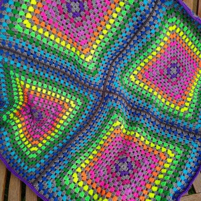 Crochet Granny Square Blanket Color Inspiration from Instagram ⋆ ...