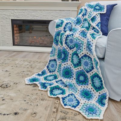 Free Crochet Pattern for Red Heart Hexagon Blues Throw ⋆ Crochet Kingdom